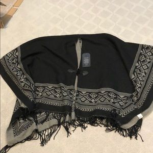 Elan Sweaters - Elan Poncho Elan Sweaters - Elan Poncho